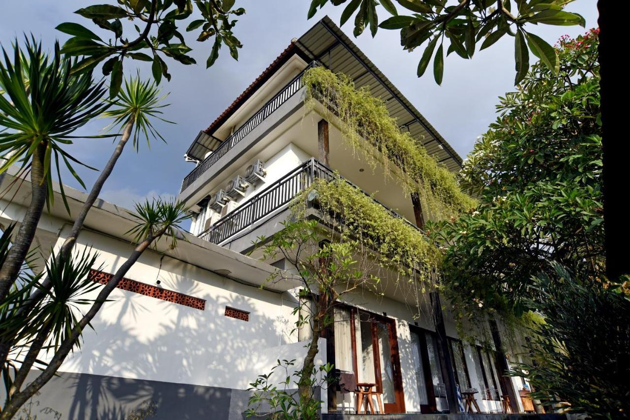 Grandpa Guest House Canggu Exteriér fotografie