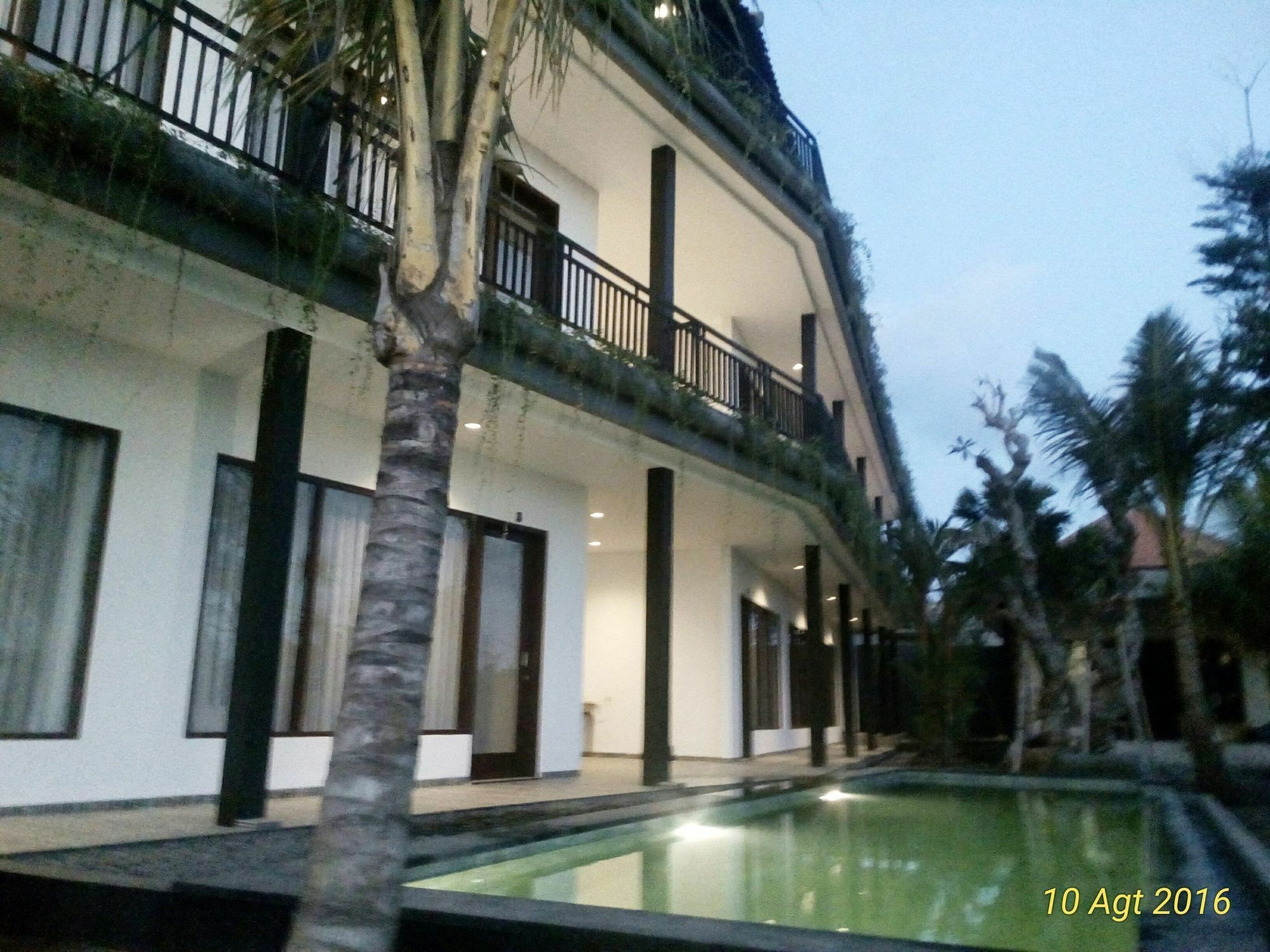 Grandpa Guest House Canggu Exteriér fotografie
